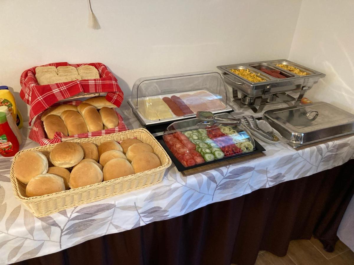 Szabolcs Vezer Panzio Bed and Breakfast Εξωτερικό φωτογραφία