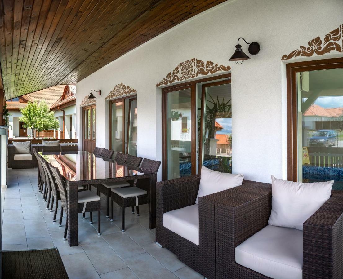 Szabolcs Vezer Panzio Bed and Breakfast Εξωτερικό φωτογραφία