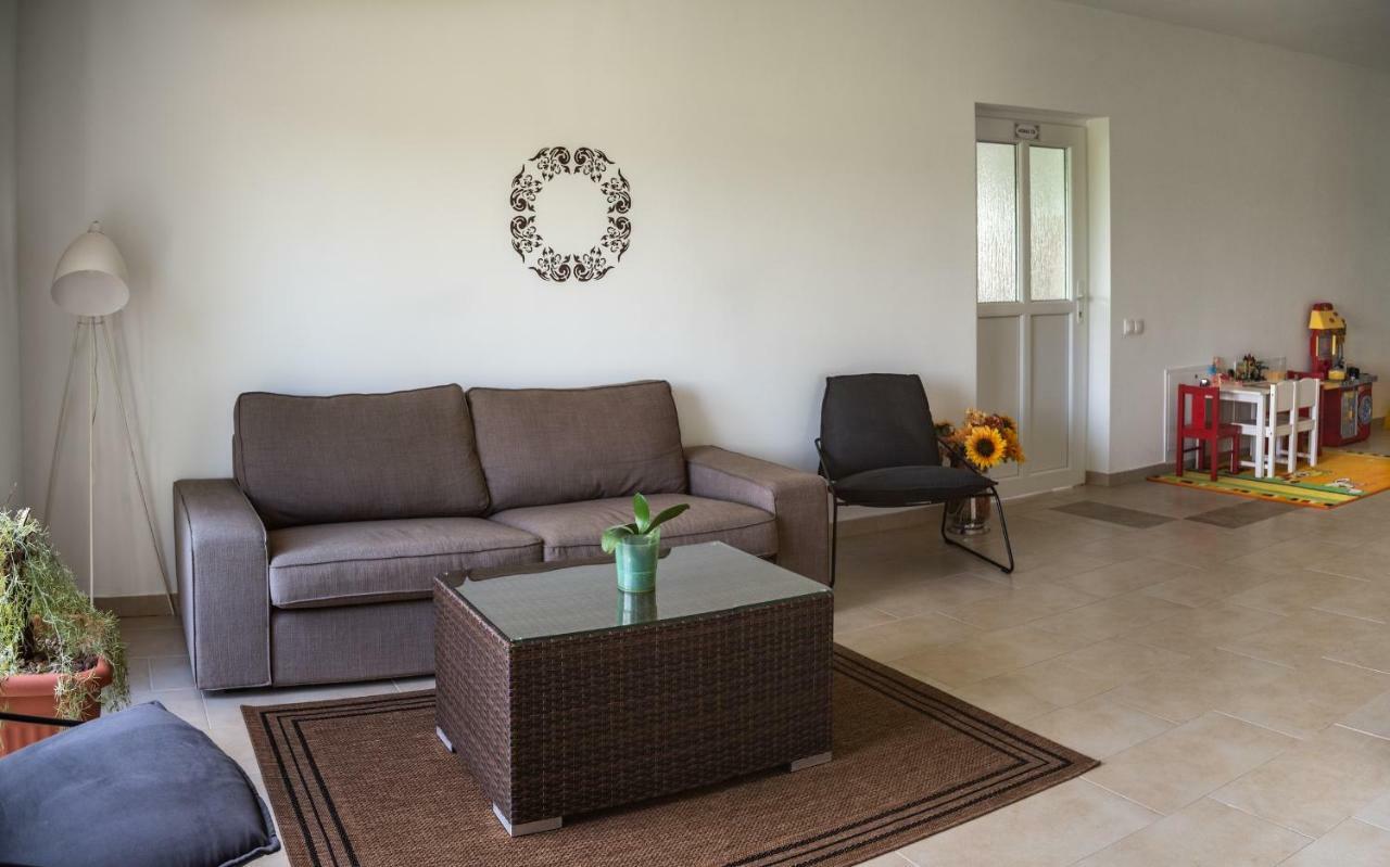 Szabolcs Vezer Panzio Bed and Breakfast Εξωτερικό φωτογραφία