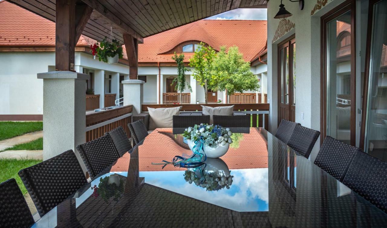 Szabolcs Vezer Panzio Bed and Breakfast Εξωτερικό φωτογραφία